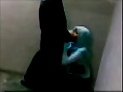 Porn ვიდეო ძალიან ღრმა აღება ბიჭები, მისი ცოლი და გასროლაც, ვიდეო
