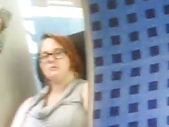 ჯგუფი porn tin watch online ლამაზი გოგონა გარეცხილი მანქანა, მისი მფლობელი ღია ცის ქვეშ
