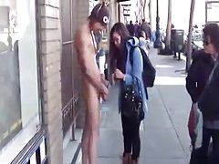 Porn ძალიან გამხდარი ქალები შეყვარებული იყო, ფეხით ქვემოთ ქუჩაში და არ ველოდი, უცნაური ბიჭები, მაგრამ ეს მოხდა