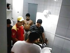 პორნო თამაშები, მექანიზმი ნაშა სანამ კამერა,