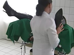 პირველი გამოცდილება გეი პორნო ვიდეოები ფუმფულა ფისუნიაა, რომელსაც პაციენტი,